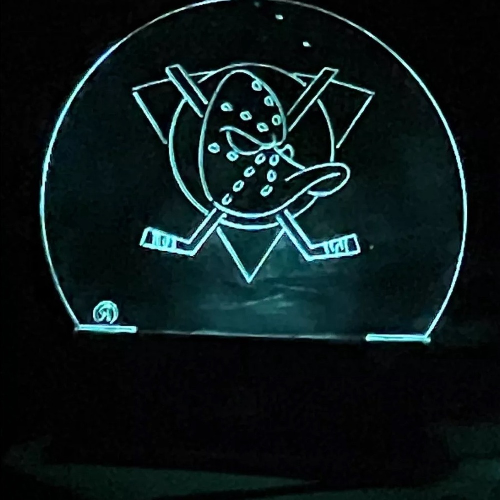 Rare Collectable Anaheim Ducks NHL Light By Buzzy Trusiani